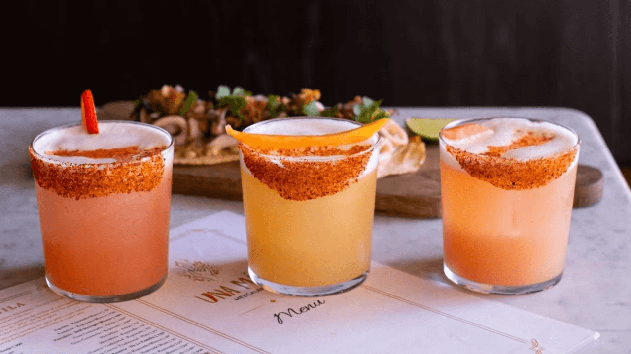 Una Más shares their classic margarita cocktail recipe | Dineplan Blog