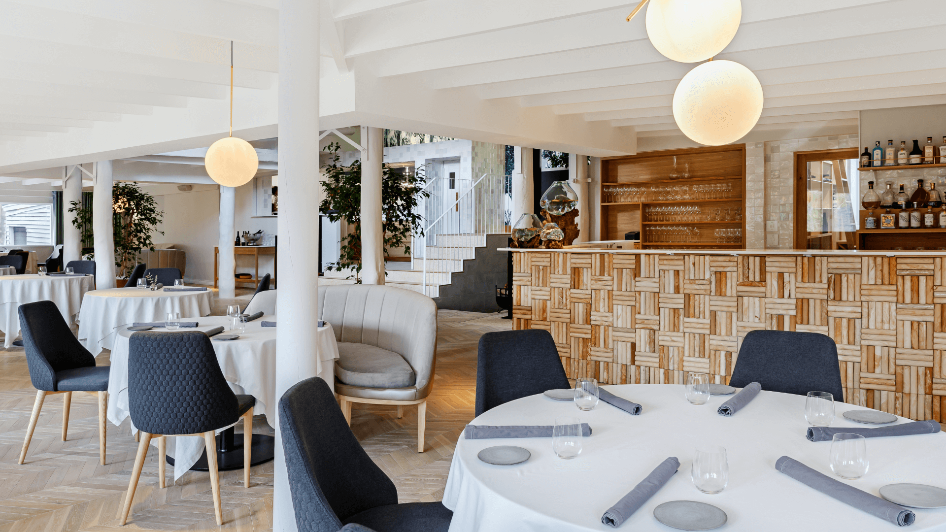 La Colombe dining room